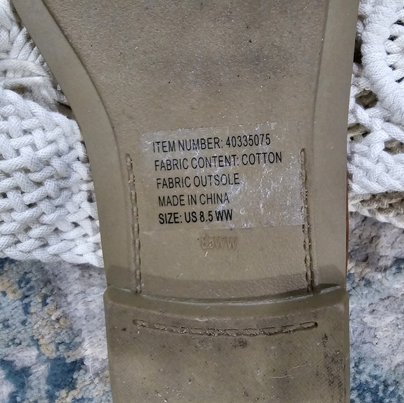 torrid White Woven Toe-Post Sandals with Brown Footbed - Picture 5 of 5